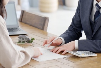 【不動産小口化商品の解約】原則不可？満期前の現金化の方法と3つのリスクを徹底解説