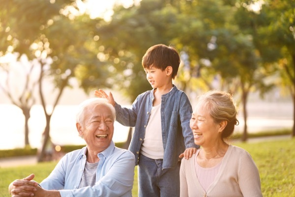 孫へ教育資金を生前贈与するメリットと贈与の方法や注意点を解説